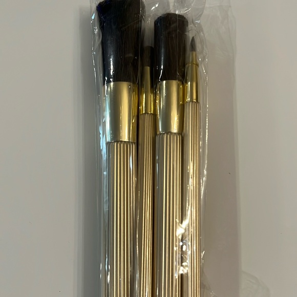 Estee Lauder Other - Estée Lauder set of 4 Brushes. New still in plastic.